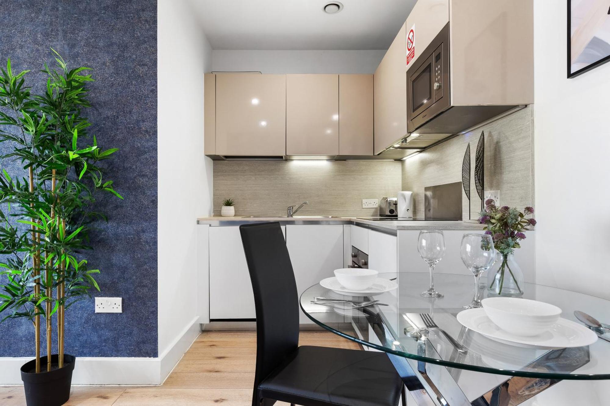 Modern One Bedroom Flat - Sleeps 5 -Near Heathrow - London Ub3 المظهر الخارجي الصورة