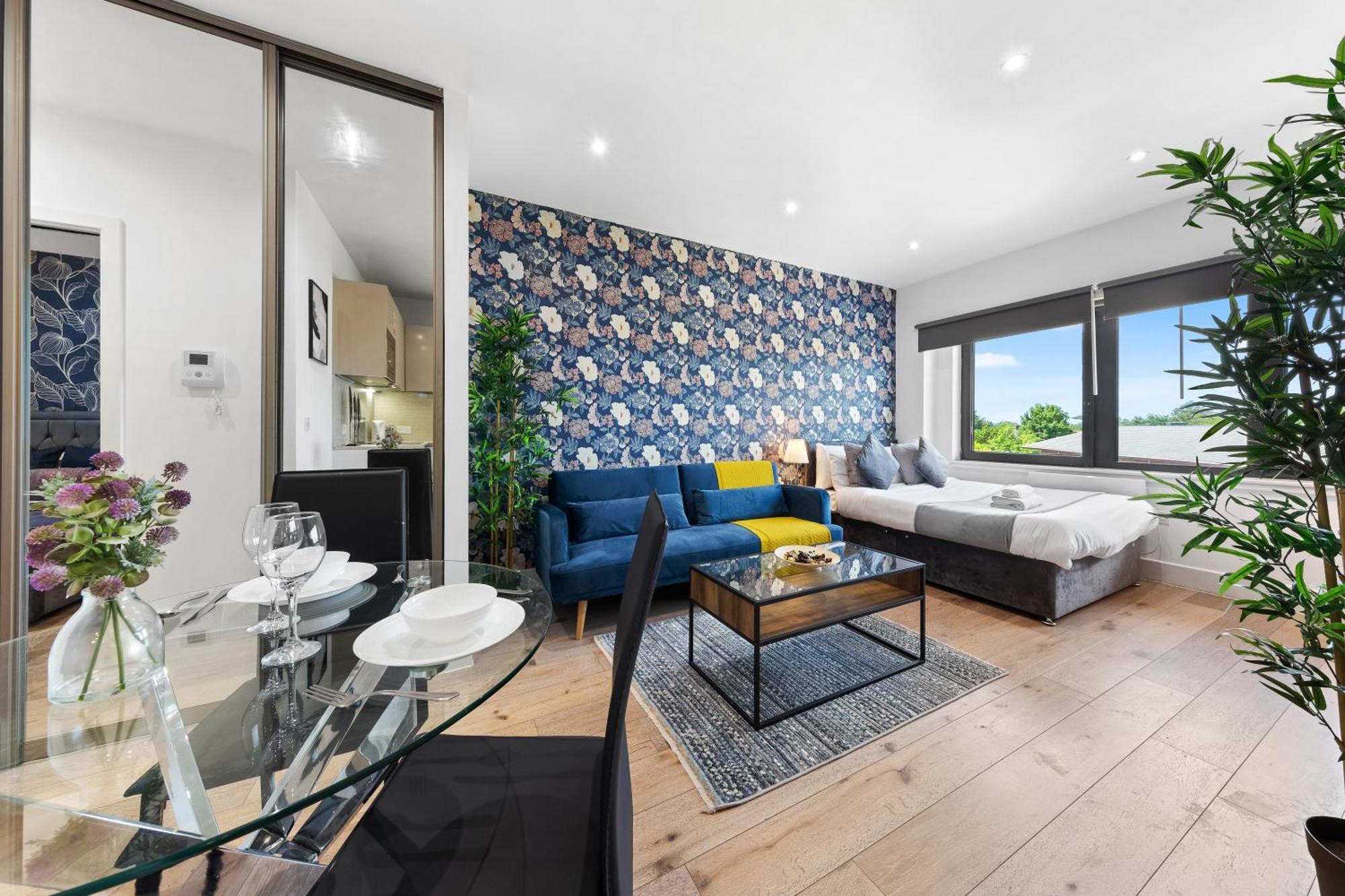 Modern One Bedroom Flat - Sleeps 5 -Near Heathrow - London Ub3 المظهر الخارجي الصورة