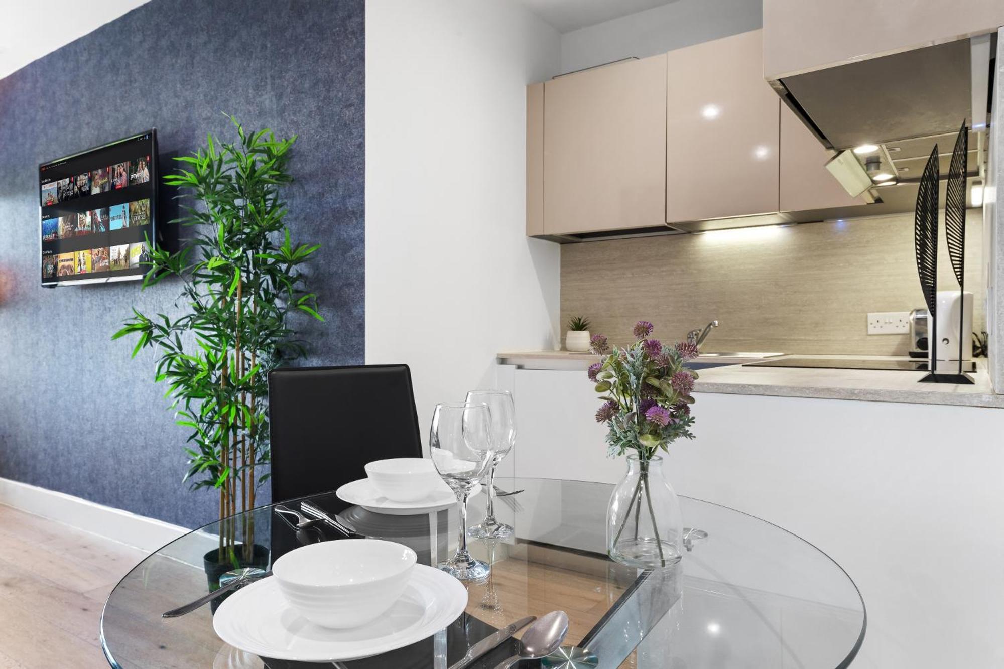 Modern One Bedroom Flat - Sleeps 5 -Near Heathrow - London Ub3 المظهر الخارجي الصورة